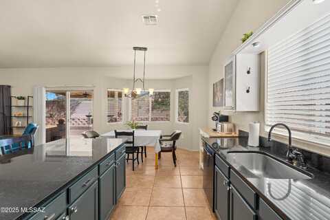 8328 N Pink Pearl Way, Tucson, AZ 85741