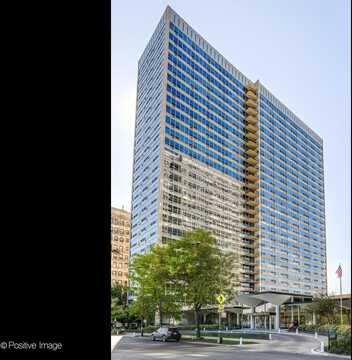 3550 N Lake Shore Drive, Chicago, IL 60657