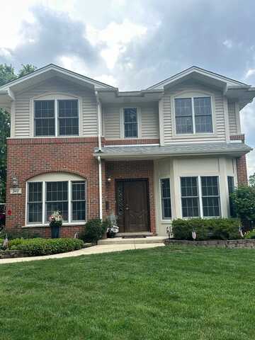242 Holmes Avenue, Clarendon Hills, IL 60514