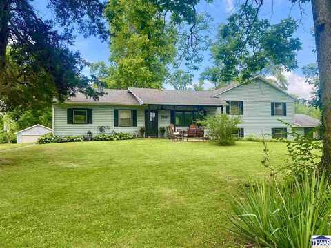 7297 S Pine Hill Street, Terre Haute, IN 47802
