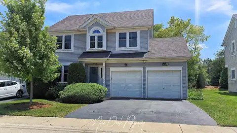 702 Derby Course, Saint Charles, IL 60174