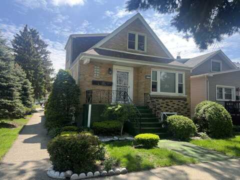 2247 N 75th Avenue, Elmwood Park, IL 60707
