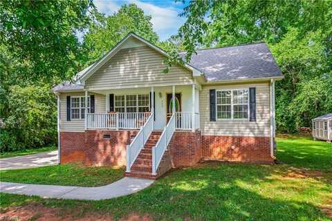 162 N Hazelwood Drive, Mocksville, NC 27028