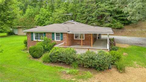 1618 Glenn Carlton Road, Boomer, NC 28606