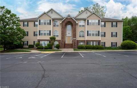 2031 Salem Bluff Drive, Winston Salem, NC 27127