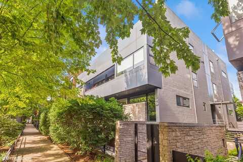 925 N Wolcott Avenue, Chicago, IL 60622