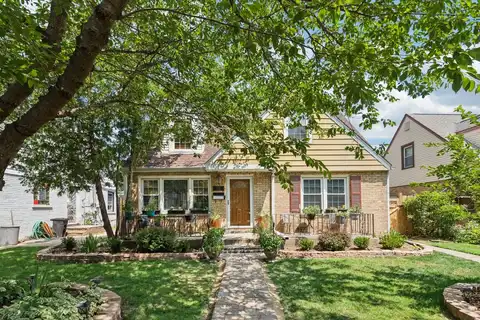 2321 Lee Street, Evanston, IL 60202
