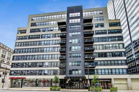 130 S Canal Street, Chicago, IL 60606