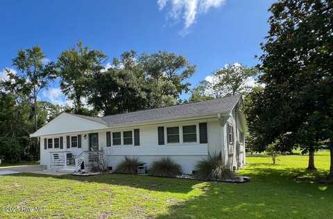 109 Yaupon Drive, Cape Carteret, NC 28584