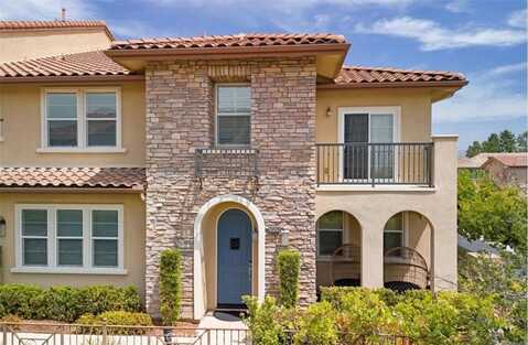 28426 herrera, Valencia, CA 91354