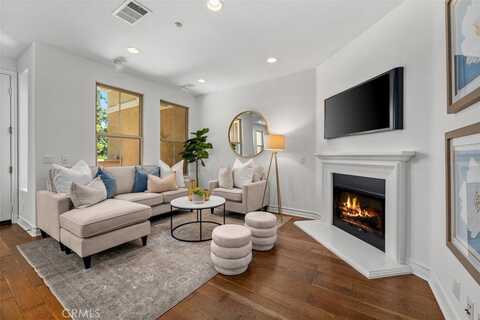 180 Guinevere, Irvine, CA 92620