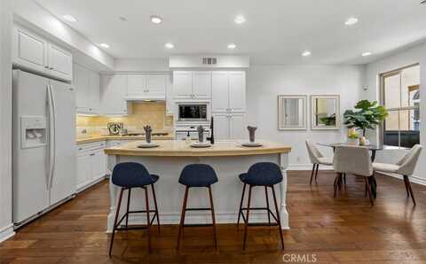 180 Guinevere, Irvine, CA 92620