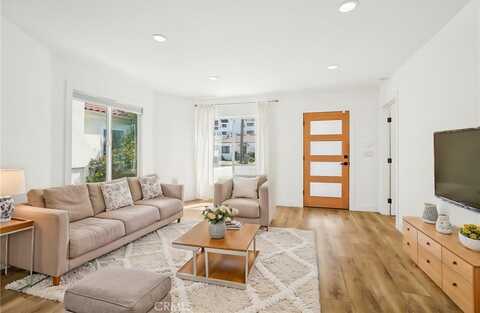 3427 S Victoria Avenue, Los Angeles, CA 90016