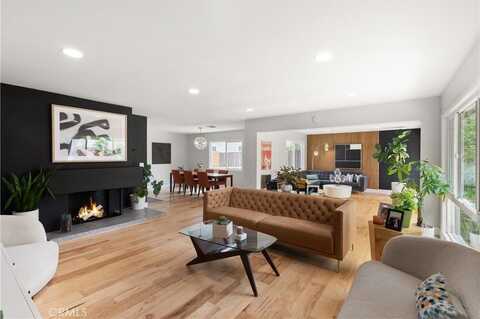 2008 N Capella Court, Costa Mesa, CA 92626