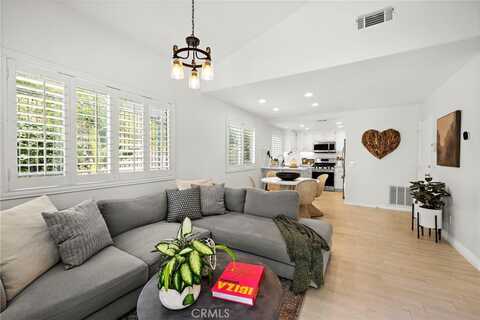 134 Bloomfield Lane, Rancho Santa Margarita, CA 92688