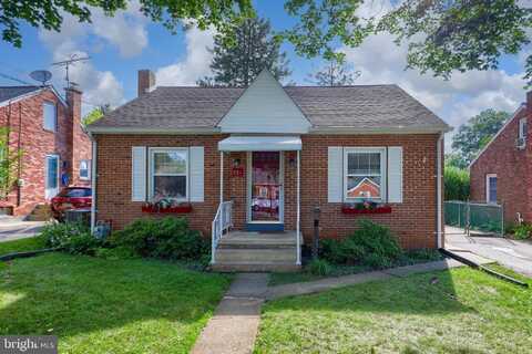 221 N WILLIAMS STREET, YORK, PA 17404