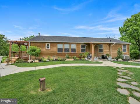 30 SKYLINE DRIVE, MOHRSVILLE, PA 19541