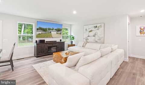 18199 CORNERSTONE DRIVE, RUTHER GLEN, VA 22546