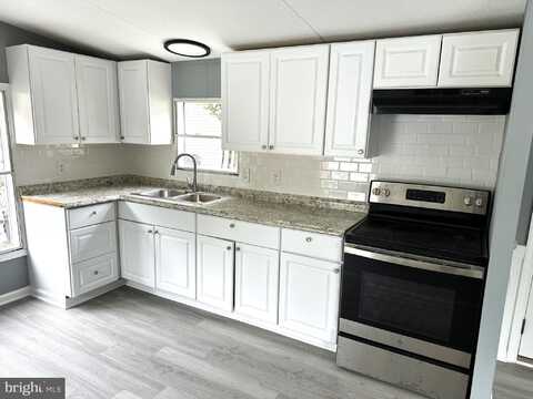 20 MAPLEWOOD DRIVE, COATESVILLE, PA 19320