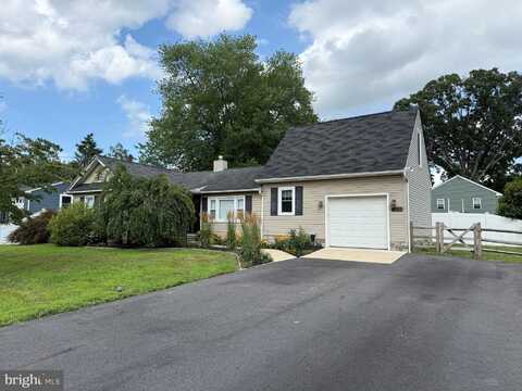 4737 MEETING ROAD, BENSALEM, PA 19020