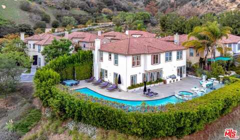 2752 Stone View Ct, Los Angeles, CA 90068
