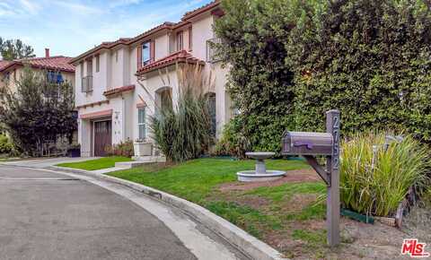 2752 Stone View Ct, Los Angeles, CA 90068