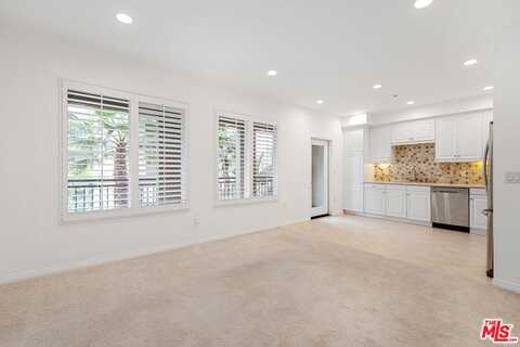 6020 Seabluff Dr, Playa Vista, CA 90094