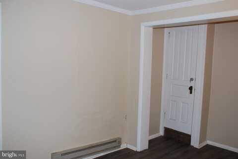 724A W BROAD STREET, QUAKERTOWN, PA 18951