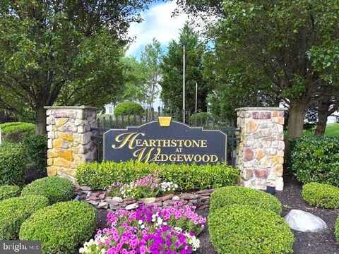 176 HEARTHSTONE DRIVE, BERLIN, NJ 08009