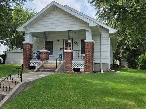 1811 Chicago Street, Trenton, MO 64683