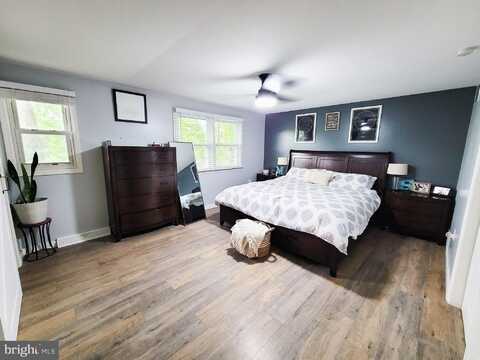 353 WEDGEWOOD DRIVE, EASTON, PA 18045