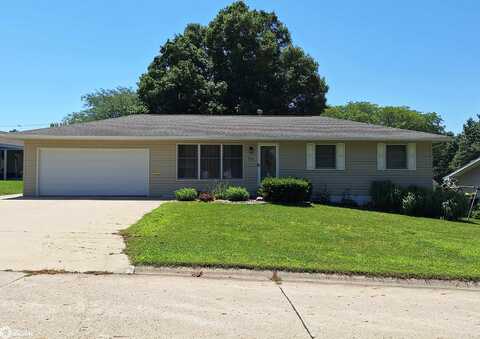 711 W 21St Street, Carroll, IA 51401