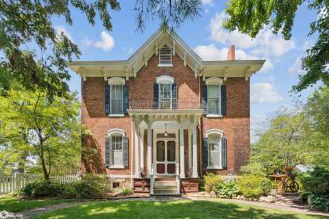 401 Cedar Street, Burlington, IA 52601