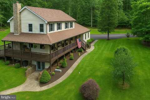 3700 LEHNENBERG ROAD, RIEGELSVILLE, PA 18077