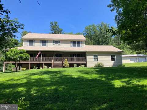 3700 LEHNENBERG ROAD, RIEGELSVILLE, PA 18077