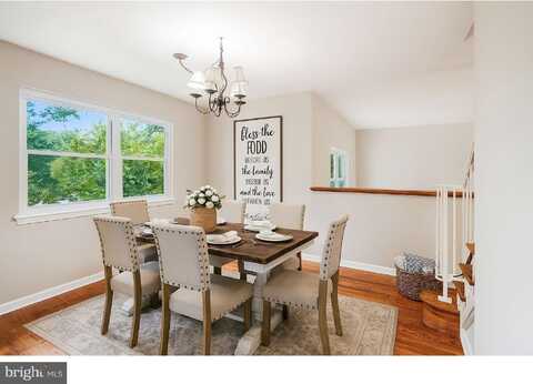 2502 DOVER COURT, WOODBRIDGE, VA 22192