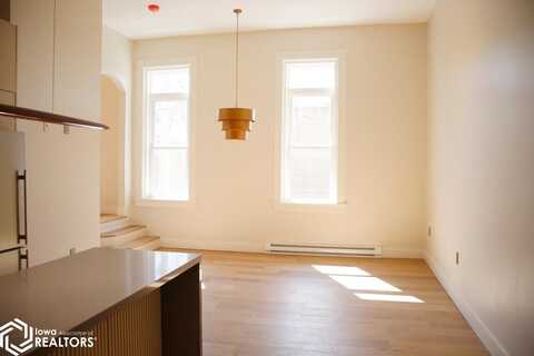 51 E Broadway #203, Fairfield, IA 52556