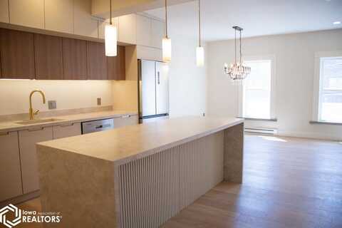 51 E Broadway #205, Fairfield, IA 52556