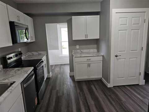 920 E Washington Street, Center Point, IA 52213