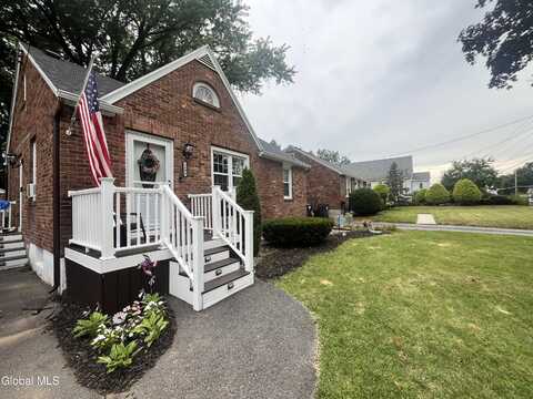 2404 Curry Road, Rotterdam, NY 12303