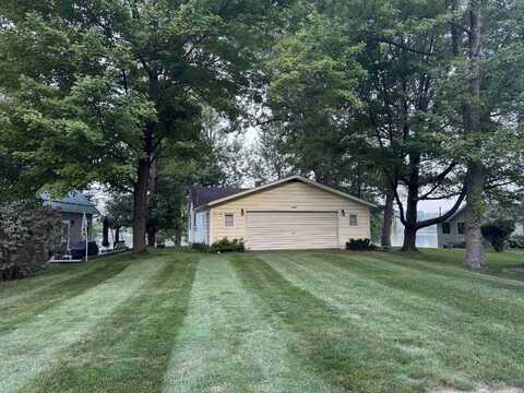 6240 S 085 W Messick Lake, Wolcottville, IN 46795