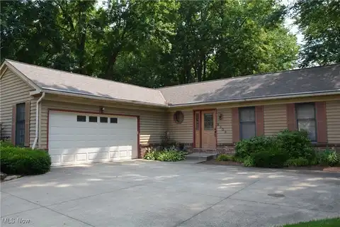 8303 Bradfords Gate Road, Olmsted Falls, OH 44138