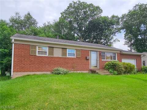 2558 Cathy Drive NE, Canton, OH 44705