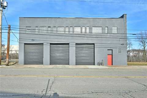 944 W Rayen Avenue, Youngstown, OH 44502