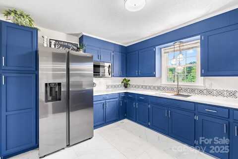 636 Hillcrest Street, Hudson, NC 28638