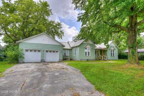 302 East Market Street, Diamond, MO 64840