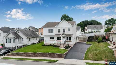 33 Hudson Avenue, Totowa, NJ 07512