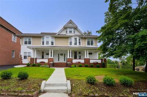 153 Dayton Street 6, Ridgewood, NJ 07450