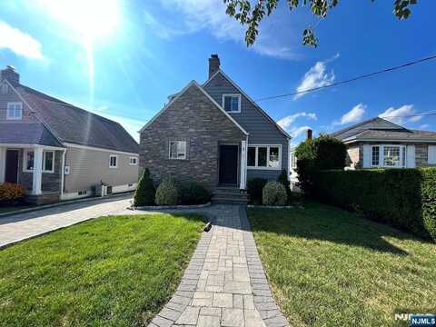 78 Carlyle Court, Carlstadt, NJ 07072