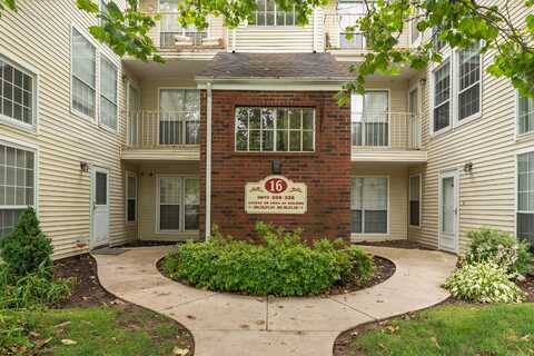 323 Carriage Crossing Lane, Middletown, CT 06457